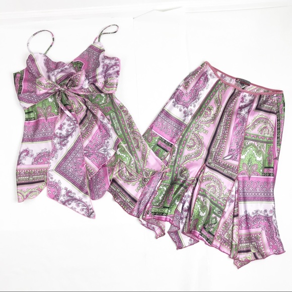 Hot Kiss Dresses & Skirts - 🍁Hot Kiss Satin Printed Top And Skirt Set